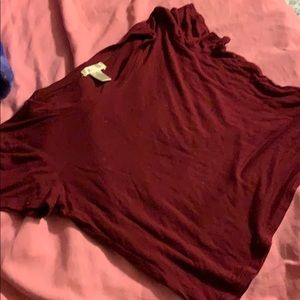Maroon cropped shirt